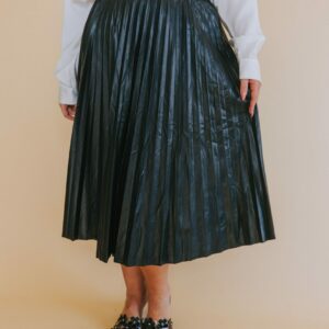 PLUS SIZE - Keep Coming Back Skirt - 2 Colors!